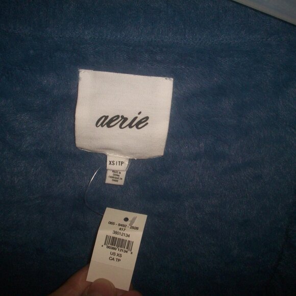 Aerie Cropped Fluffy Cardigan Sweater Size XS Top Blue Long Sleeve Womens NWT - Picture 4 of 9